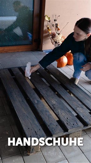 615K views · 1K reactions | Verwandle eine Palette in Halloween-Eingangsdeko  | 5-Minuten Tricks | Facebook