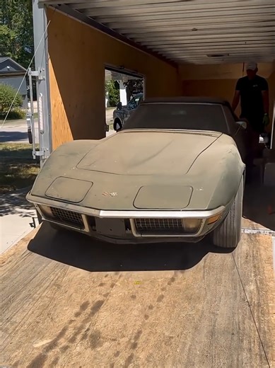 Amazing Transformation of an Abandoned 1970 Corvette
