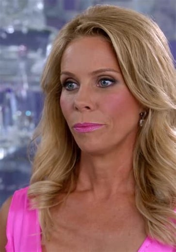 Suburgatory S02:E02 - The Witch of East Chatswin