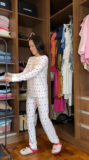 A WEEK OF OUTFITS 💖 I think my style changed everyday here 😅 Monday • set - @hannahkong • bag - @jacquemus via @biancafinds.luxury - Le Chiquito • shoes - @charleskeithofficial - Tuesday • romper - @patton_studio - Poplin Classic Playsuit • shoes - @goldengoose via @marketplaceHK - Super-Star • bag - @llbean - Boat and Tote (Zip Top) Thursday • sweater - @mango - 17005818 • jeans - @uniqlophofficial - Wide Straight Jeans • sneakers - @pumaphilippines - Speedcat Wine Club • bag - @gvnthelabel -