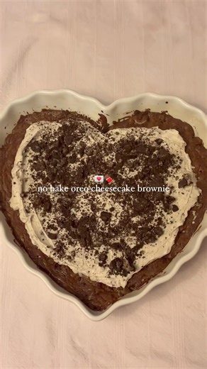 Oreo brownie cheesecake! Full recipe on my linktree💕
