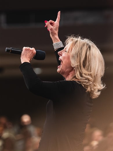 Janet Paschal Live Gospel Music this Sunday