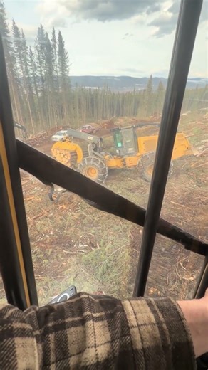 LKT TAF SKIDDER John Deere Tigercat Timberjack #forestry #forest #moutains #mountain #mud #logs