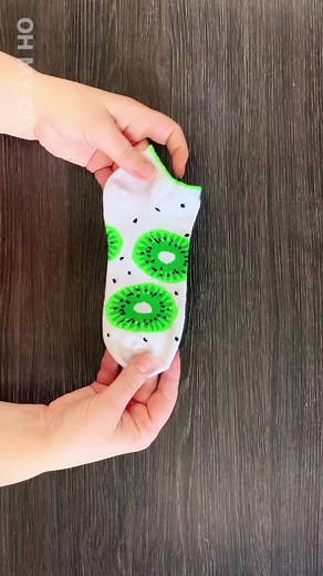 How to make face mask out of sock 🧦 #facemask #diymask #facemasktutorial #sockmask #maskoutofasock #masktutorial #diysockmask #diysocks #easymask