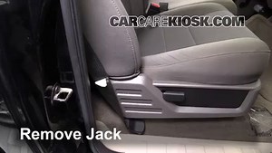 How To Jack Up a 2010 Ford F-250 Super Duty XLT 6.4L V8 Turbo Diesel Standard Cab Pickup