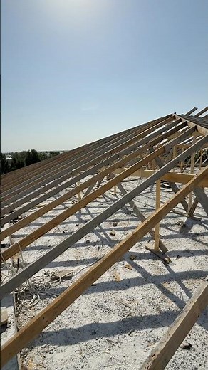 How to Find the Roof Plan in Construction Drawings | Roof Plan Reading Tutorial. #construction #hea