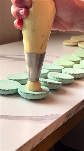 Create Beautiful Macarons: Aesthetic Baking Tips ✨