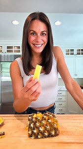 60K views · 10K reactions | HERE ⬇️ THE BEST PINEAPPLE HACK Here’s...