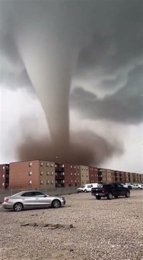 Twister with lightning, hurricane