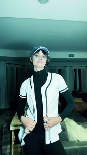 Happy Halloween 🎃 Xx Alice and Jasper 🖤 | Taylor Hill