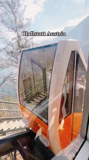 📍Hallstatt Austria📍 #travel #fyp #buckelist #cablecarride #wayup #perfectview #europe #hallstatt #austria #spring