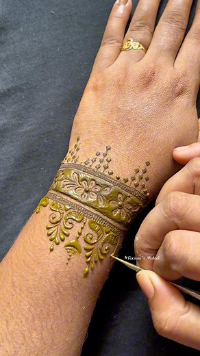 59K views · 453 reactions | Backhand Mehedi tutorial ||  #art #fallnailart #acrylicnails #mehndi #mehendidesign #henna #faith @topfans | Farzana's Mehndi | Facebook