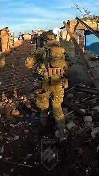 «Де ваша зброя?!». Бійці взводу розвідки 2-го батальйону бригади «Азов» беруть в полон трьох росіян