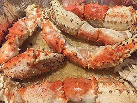 Mouthwatering Alaskan King Crab Legs in Garlic Butter