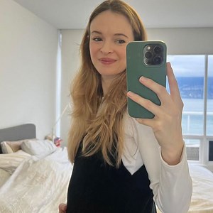 The Flash's Danielle Panabaker Is Pregnant, Expecting Baby No. 2