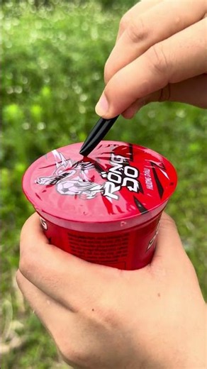 What would you do to open the can of soda #bushcraft #survival #shorts #camping