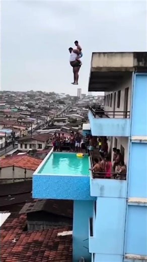 Isso foi lá perto de IAnópolis? #memes