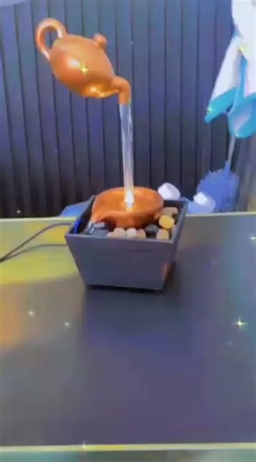 Apportez une touche de magie et de sérénité à votre intérieur avec cette fontaine LED au design flottant unique. | Authentik vision