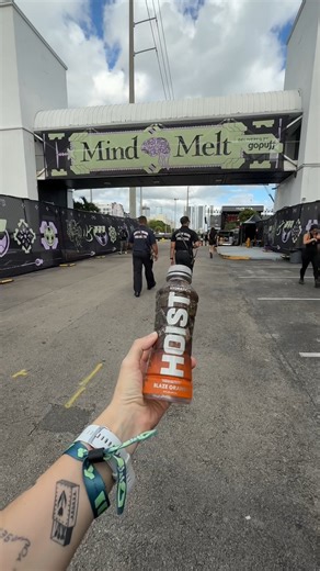 From morning to night, from workouts to all-nighters, HOIST keeps me going! #drinkHOIST #recovery #hydration #electrolytes | HOIST