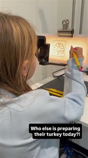 🦃🧡 To do this activity, we HAVE to use our two eyes together 🧡🦃#vision #visiontherapy #eyedoctor