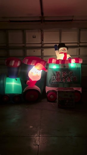 2007 Animated Pop-Up train #gemmy #airblown #christmas #santa #snowman