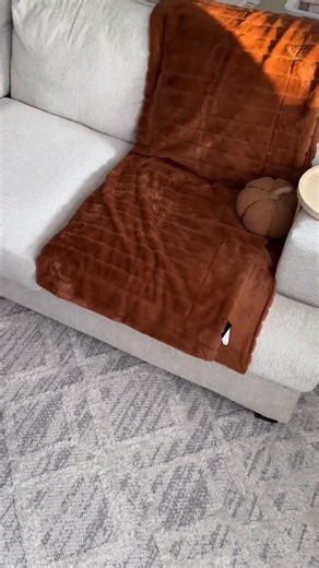 55 reactions · 32 comments | Comment ‘couch’ and I’ll send over the direct details! You can also find this item in my Amazon storefront under “couches“. Still cannot believe that this couch is only $319 and the quality and comfort is 10 out of 10!! #amazon #amazonfinds #ａｅｓｔｈｅｔｉｃ #amazonmusthaves #amazonprime #amazonhome #amazondeals #aesthetic #cozyhome #cloudcouch | Alliiichristine | Facebook