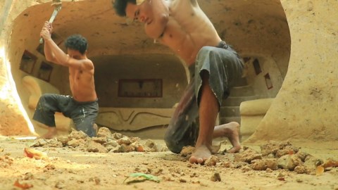 Build Cave Platinum Underground Swimming Pool , Decoration Underground Private Living Room