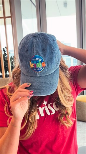🎉The ultimate family fun is coming to FRISCO! We're highlighting some adorable merch to get you excited about the new Universal Kids Resort - opening in 2026, right here in Frisco! From playful characters to themed gear, your kiddos will LOVE these keepsakes. We’re beyond excited to welcome the FIRST Universal theme park designed and developed for families with young children! 📍Get all the details here: https://www.universalkidsresort.com/en/us | Visit Frisco, TX