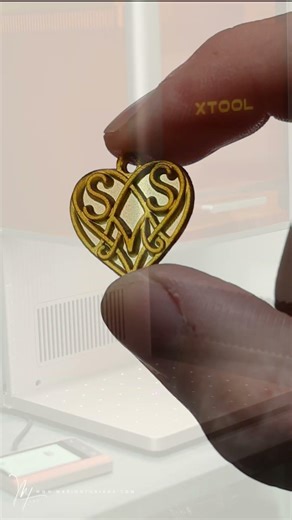 Gravure profonde - Pendentif fête des mères en verre - xTool F2 Ultra UV