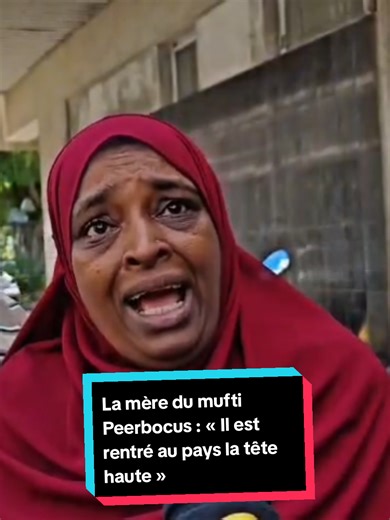 La mère du mufti Peerbocus : « Il est rentré au pays la tête haute » « Mon fils ne s’est pas enfui. Il est rentré la tête haute », affirme la mère du mufti Azhar Peerbocus. Déclaration faite à l’issue de la comparution de ce dernier devant la Weekend Court à Port-Louis, ce dimanche. Zaheera Koheratee dit avoir confiance en l’innocence de son fils. Elle appelle les autorités à faire leur travail comme il se doit et insiste pour qu’« il n’y ait pas de cover-up » dans cette affaire. Trois accusatio