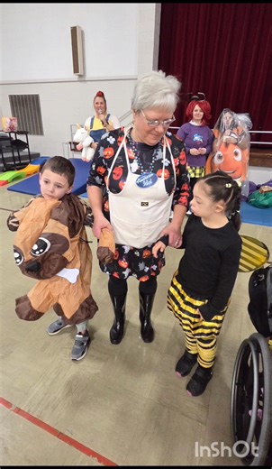🎃 What a Spooktacular Day at Murray Ridge! 👻 Our students and staff went all out with their costumes today! 🧙‍♀️🦸‍♂️ Parents joined in the fun for our Halloween parade, and we capped it all off with a fang-tastic school dance! 💃🕺 We even had a special visit from Elyria Mayor Kevin Brubaker! 🎩🎃 We loved seeing so many smiles and spooky spirits around the building — thanks to everyone who helped make this Halloween one to remember! 🧡🖤 #MurrayRidgeSchool #HalloweenFun #SpooktacularDay #Co