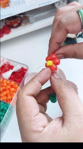 2600+pcs Pony Beads Kit 18 Color Rainbow Plastic Multicolor Pony Bead Bulk with Elastic String Hair Beads DIY Crafts Jewelry Making Kit for Bracelets Necklaces Key Chain