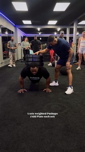 Chimechi Oparanozie on Instagram: "Quick lil 2000 cal workout. Nun too crazy 🤣💪🏾"