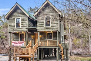 Cascades | Mountain View Cabin Rentals