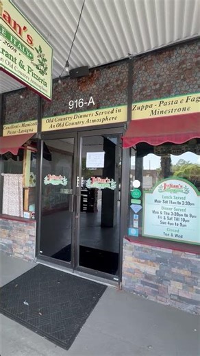 #dunedin #behere #discoverdunedin #dunedinflorida #dunedinplaza #julians #italian # restaurant