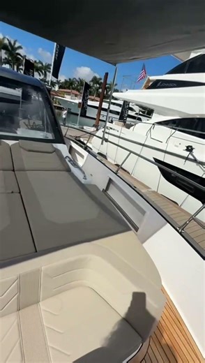 Miami Boat Show 2026 | Day 3 | Hanover Yachts