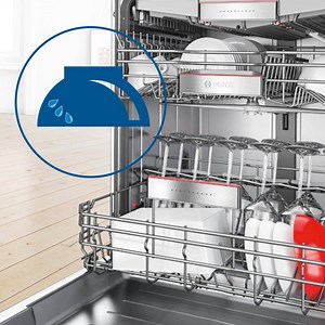 With just a few simple steps, you can have spotless dishes every time you run the dishwasher. For starters, crockery should always be placed upside down so that water slips off the surface easily for better drying. Click here for more dishwasher tips! #LivingWithBosch | Bosch Home