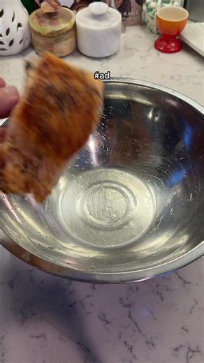 #ad Some Lunar New Year potluck inspo for yaaa!! A classic salmon and imitation crab sushi bake featuring @Mizkan Flavors for the perfect sushi rice🐟🐟🍚 Ingredients & recipe ⬇️⬇️ for the fish layer - 2 salmon filets - 8 imitation crab sticks - 1/2 cup japanese mayonnaise - 1/4 cup sriracha - 1/3 cup furikake - 2 green onions, sliced for the rice - 4 cups white rice, cooked (short or medium-grain rice) - 2 tbsp @mizkanflavors rice vinegar - 1/2 tsp sugar - 1/2 tsp salt heat oven to 450 and bake