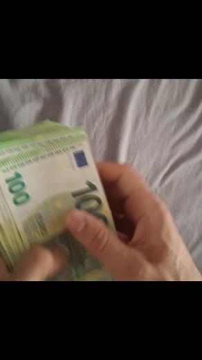 Understanding the Value of 100 Euro Cash