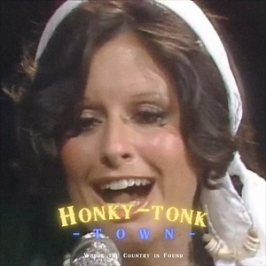 Jessi Colter’s Breakthrough: The Power of “I’m Not Lisa” Jessi Colter performs I’m Not Lisa live on Pop Goes the Country (Episode 218 – August 20, 1975), hosted by Ralph Emery. Written and recorded by Jessi, the song became a #1 country hit and climbed to #4 on the pop chart — a rare crossover that captured hearts far beyond the country world. Born Mirriam Johnson, Jessi Colter was one of the few women in the outlaw country movement. Her music carried raw emotion, honesty, and strength, breaking
