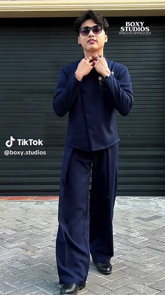 Styling Classique Beskap dengan Celana Pleated Edward cakep juga nih #boxystudios #beskap