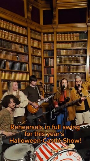 Rehearsals for this year's Castle Halloween Theatre Show are in full swing! Have you got your tickets yet? www.muncaster.co.uk/halloweencastleshow Sherlock Holmes & the Curious Case of the Girt Dog 25 October - 2 November 2025 #muncaster #muncasterhalloween #halloweenshow #livemusic #castle #sherlockholmes Cumbria Guide | Muncaster Castle