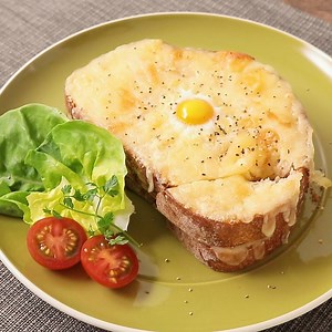 チーズとホワイトソースでクロックマダム 作り方・レシピ | クラシル