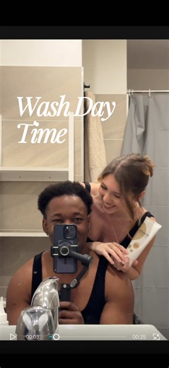 Et si pour cette Saint-Valentin, tu allais au-delà d’un simple cadeau ? 💖 Offre une routine capillaire qui fait vraiment la différence ! 💆🏾‍♀️ J’ai testé le Masque 3 en 1 Rhindia et le Sérum capillaire Mc Oil et ce sont des merveilles qui nourrissent, hydratent et subliment la texture naturelle des cheveux crépus, frisés, bouclés, locksés, défrisés ou en transition ✨ Le cadeau idéal pour l’amour de ta vie… ou pour te chouchouter toi-même ! 👀 👉🏾 Direction le site Mcfell.com ou en bio pour c