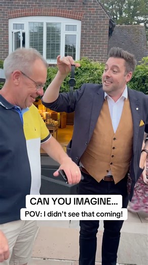 Can you imagine? Pickpocket steals phone & watch! #wedding #entertainment #pickpocket #magician
