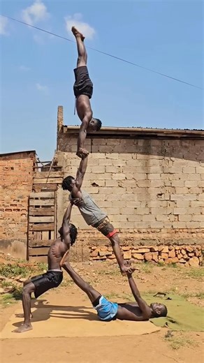 4 men pyramid for you #foryouシpage #foryouシ #bottleflipchallenge #viralvideochallenge #fitnessmemes #fitnesstips #tutorials #memories #fitnessmotivation #sideflip | me_feelingz