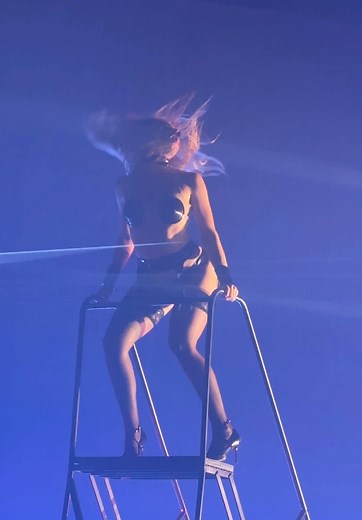 Addison Rae Electrifies New York Concert Experience