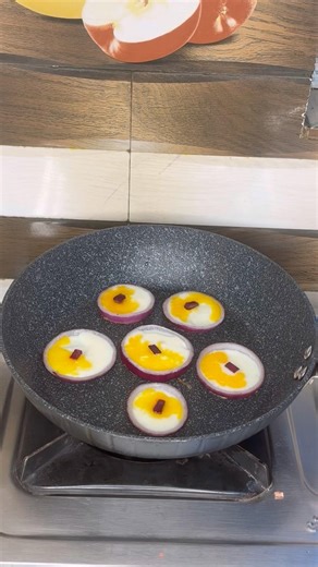 Onions Rings Omelette 🍳😘#shorts #shortvideo #viral #viralvideo #egg #cooking #sanvihesel11 #