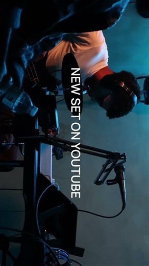 He Plays Bass, Drums, Piano, and Loops Them LIVE While She Sings "In Your Arms" by Cleo Soul