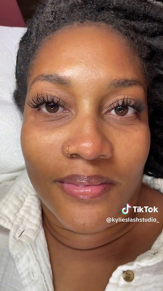 Classic Doll Eye Lash Extensions Tutorial